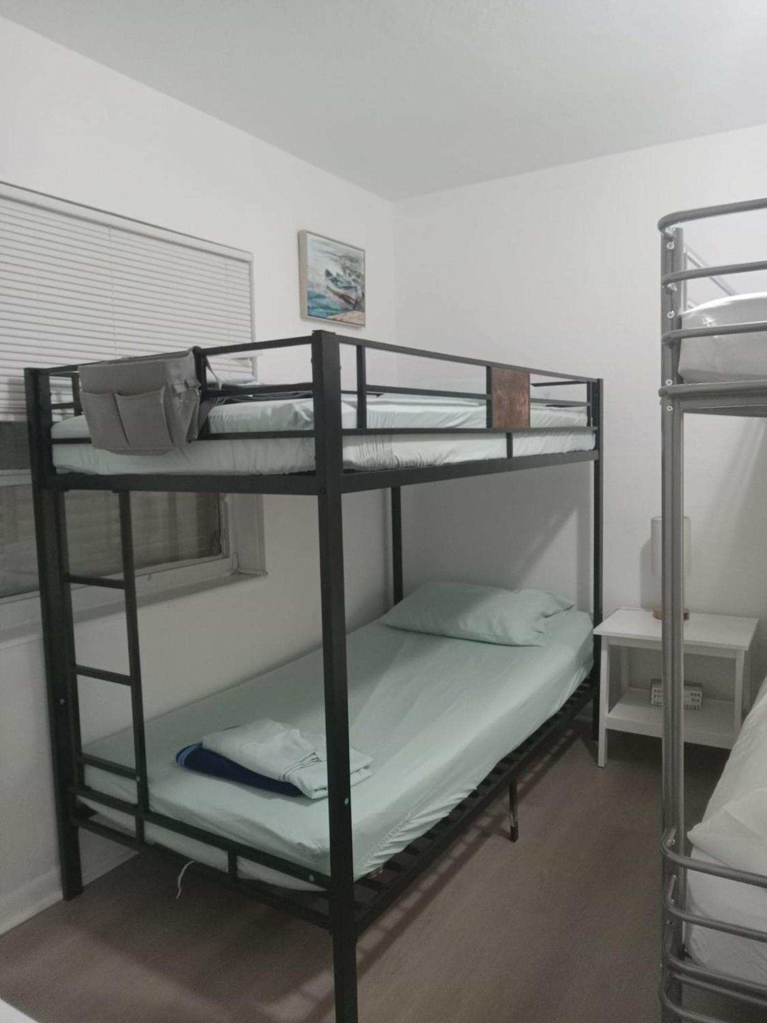 Hostel Beds & Sheets Fll Airport Дания-Бич Экстерьер фото
